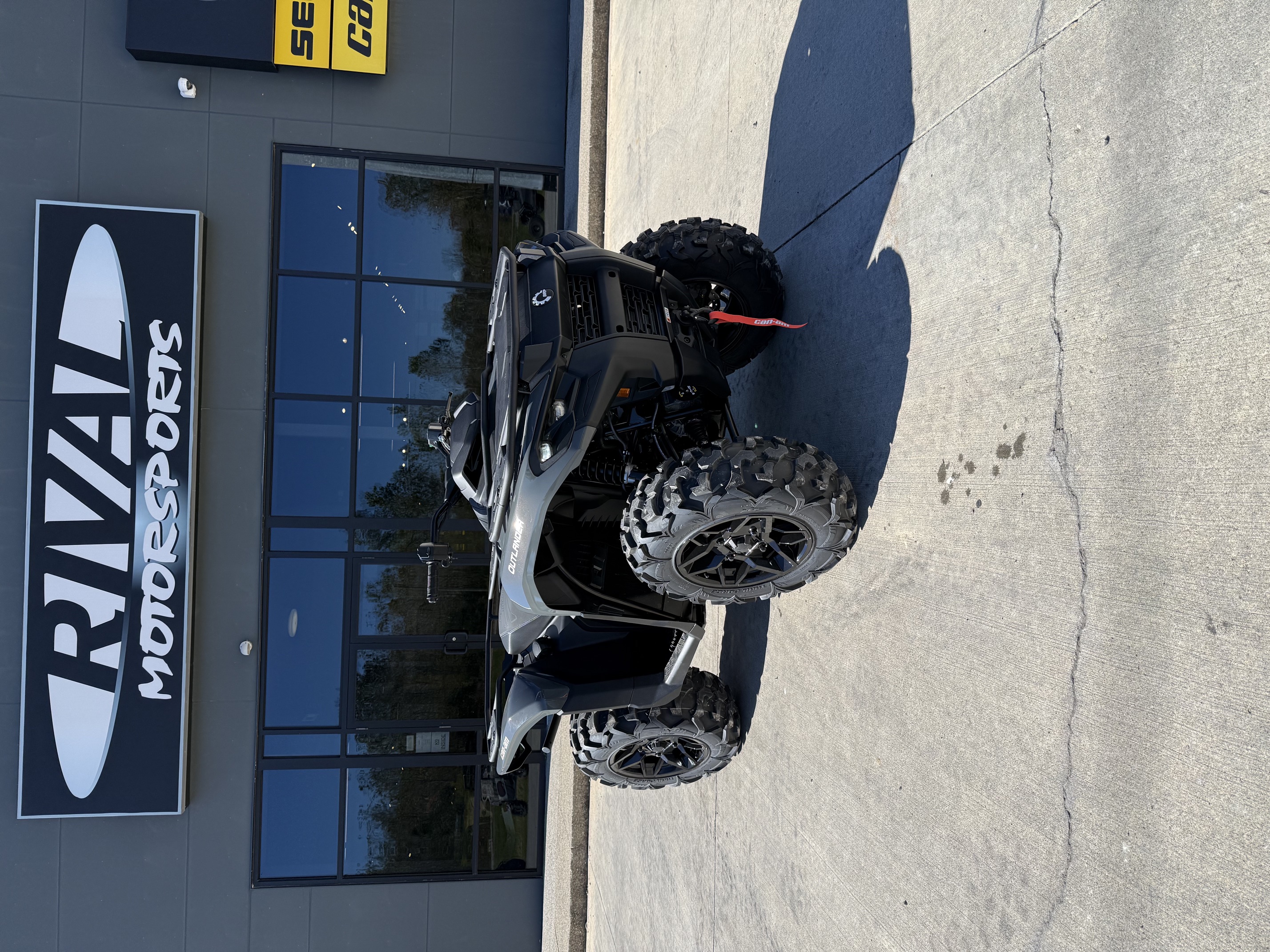 2027 Can-Am Outlander XT 700 — photo 1 of 5